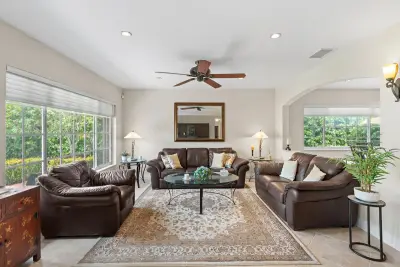 10520 NW 43rd Ct, Coral Springs: photo 1 of 8
