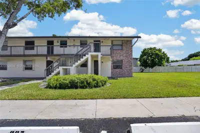 6001 Shakerwood Cir #108, Tamarac: photo 1 of 20