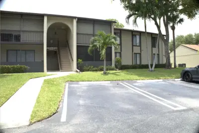 815 Sky Pine Way #D2, West Palm Beach: photo 1 of 40