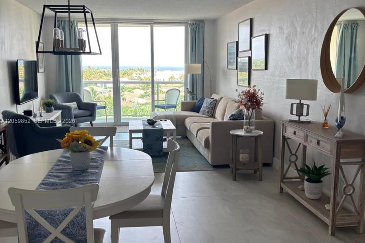 19380 Collins Ave #818, Sunny Isles Beach: photo 1 of 13