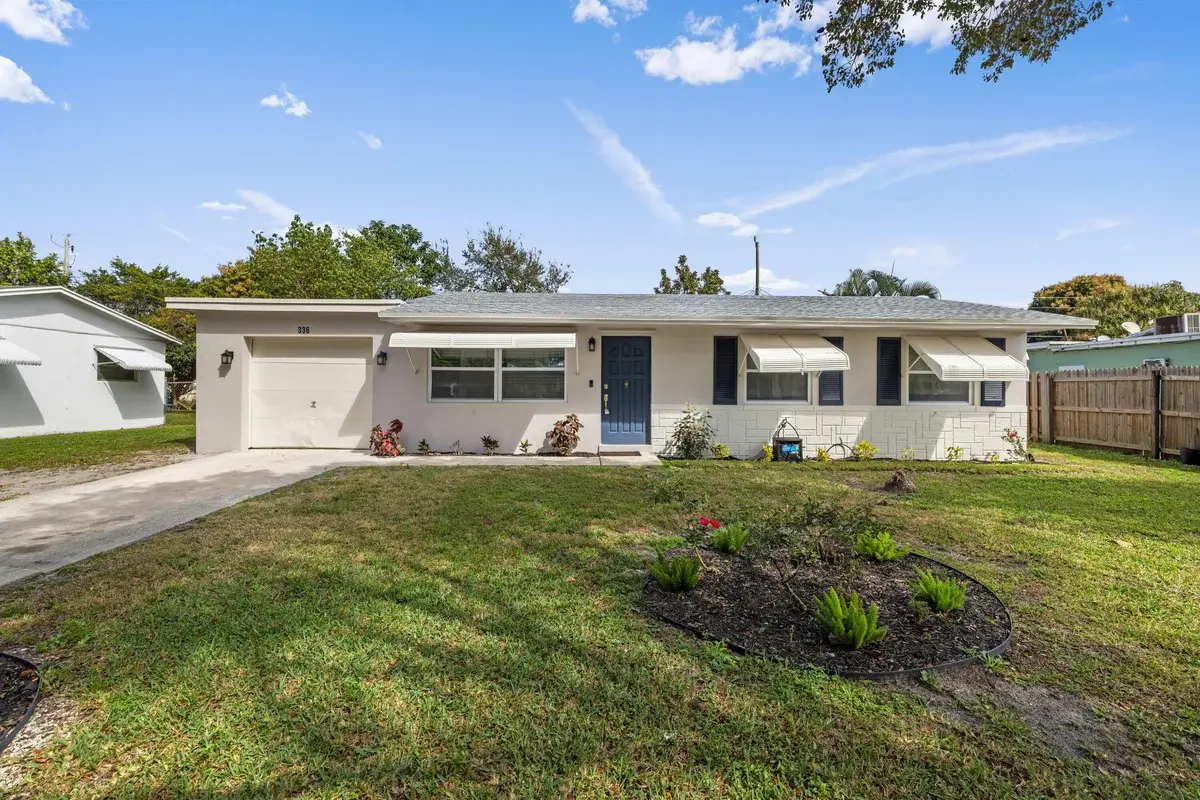 336 S Chillingworth Dr, West Palm Beach: photo 1 of 26