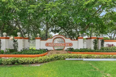 603 Republic Ct, Deerfield Beach: photo 1 of 39