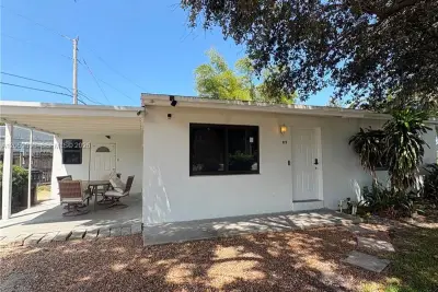 929 SW 10th Ave, Delray Beach: photo 1 of 15