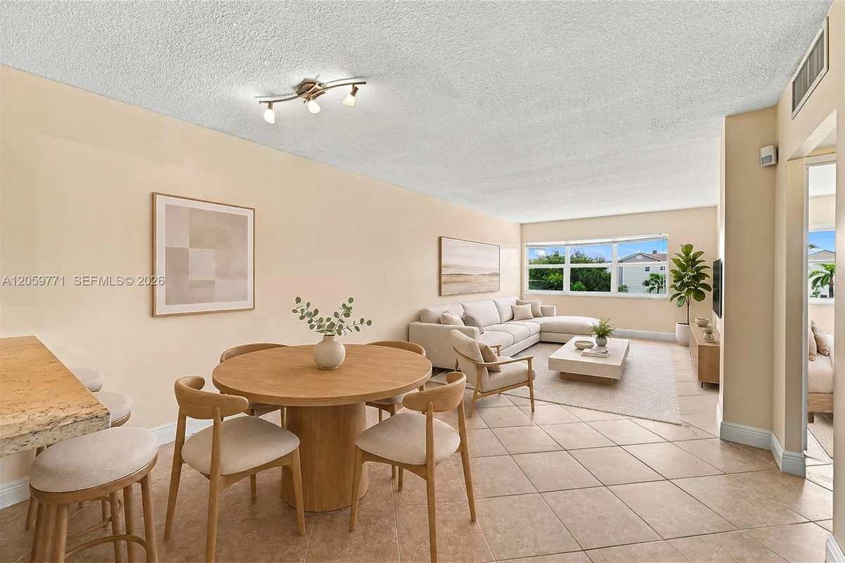2555 NE 11 St #510, Fort Lauderdale: photo 1 of 21