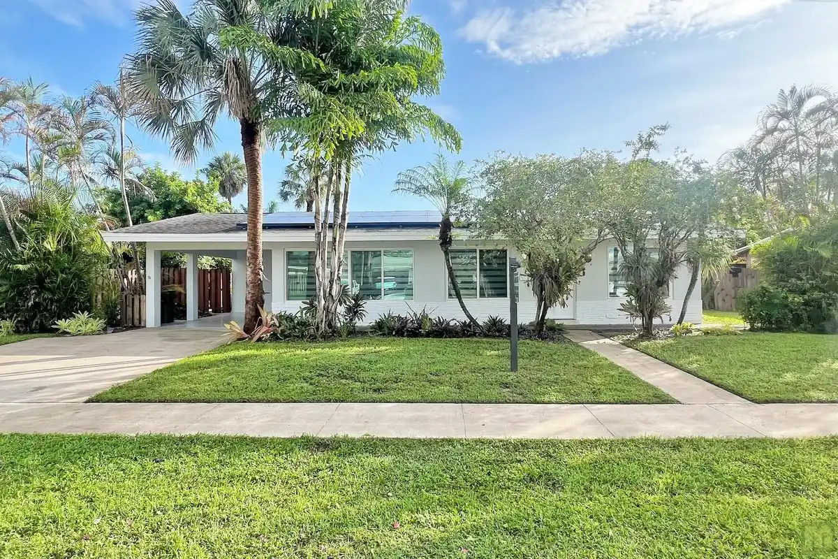 3831 NW 11th St, Coconut Creek: photo 1 of 101