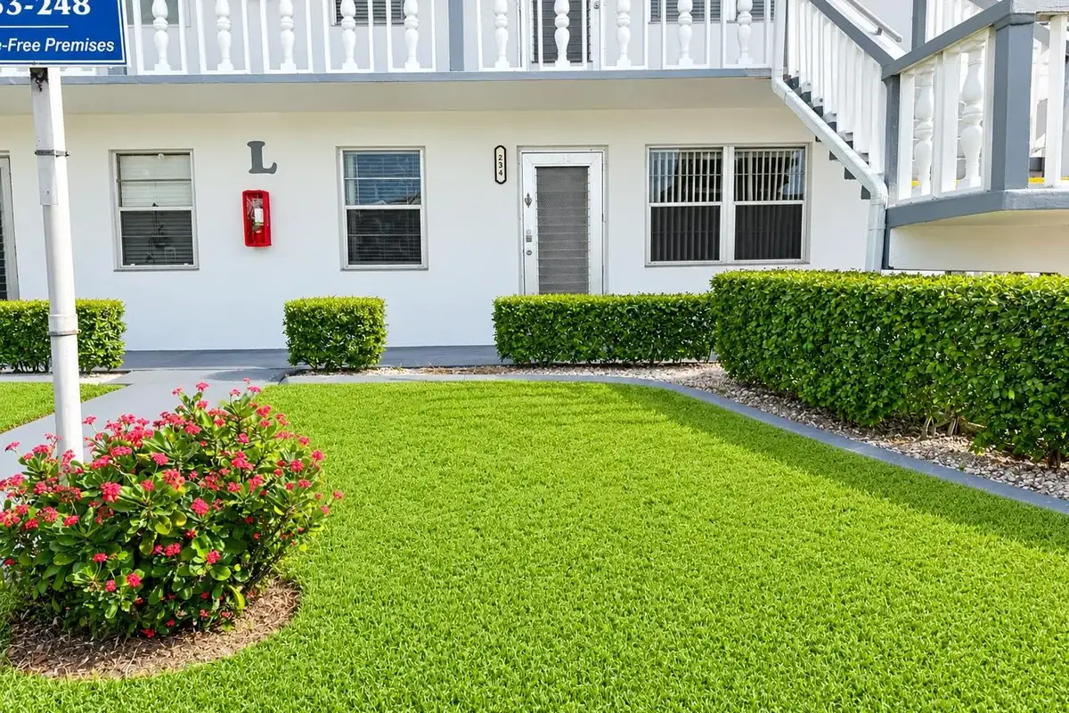 234 Chatham L, West Palm Beach: photo 1 of 17