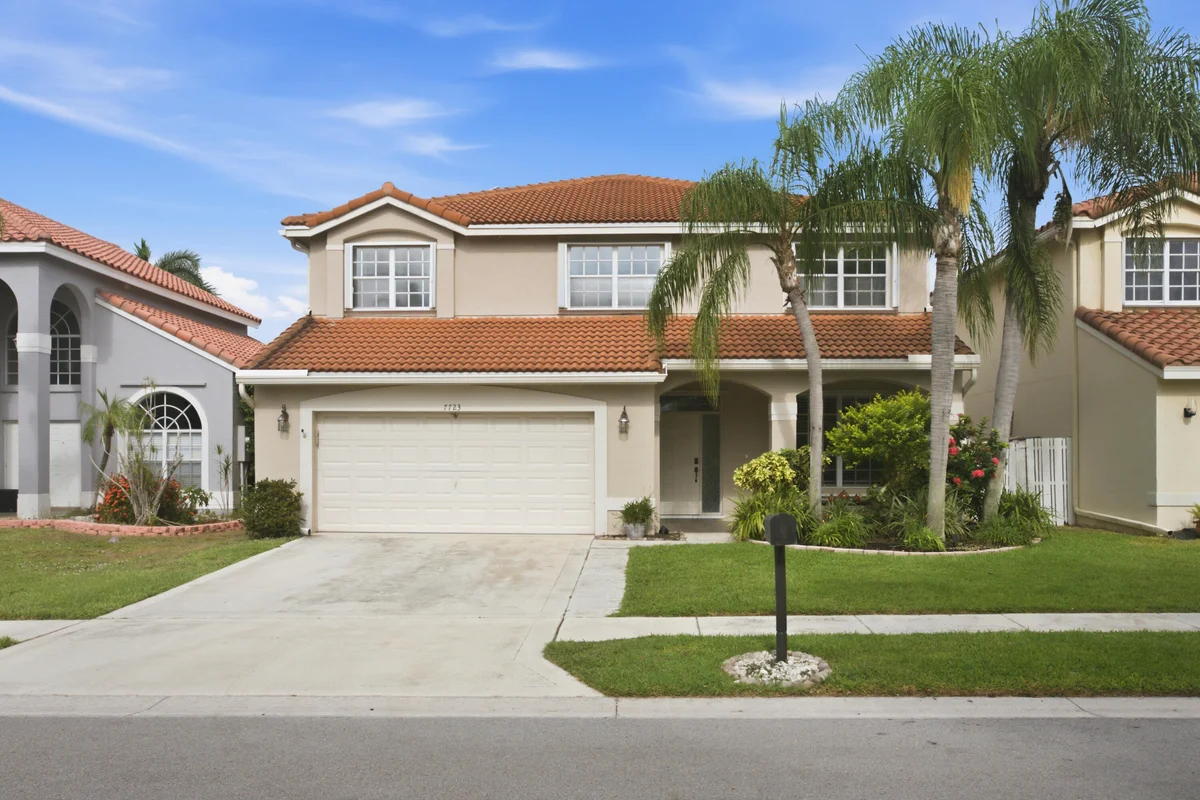 7723 Thornlee Dr, Lake Worth: photo 1 of 71