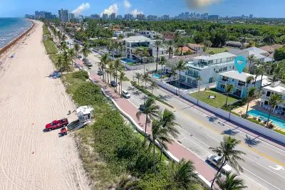 1735 N Fort Lauderdale Beach Blvd, Fort Lauderdale: photo 1 of 24
