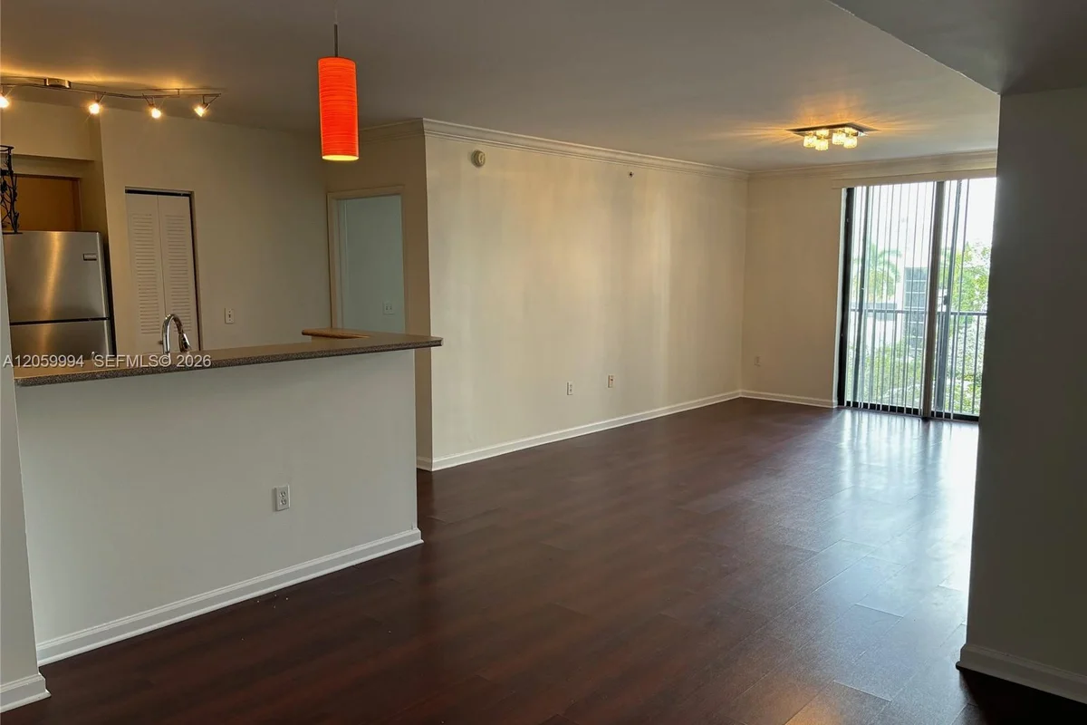 1919 Van Buren St #414A, Hollywood: photo 1 of 12