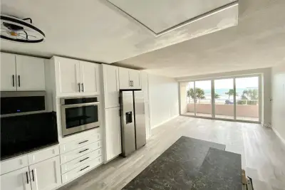 345 N Fort Lauderdale Beach Blvd #204, Fort Lauderdale: photo 1 of 16