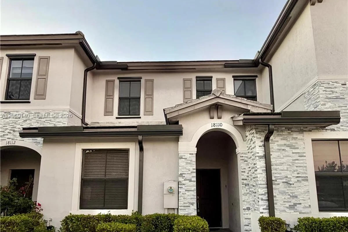 18110 SW 148th Rd, Miami: photo 1 of 19