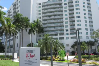 2670 E Sunrise Blvd #301, Fort Lauderdale: photo 1 of 44