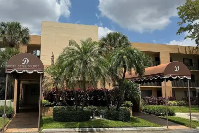 7370 Ashmont Cir #301, Tamarac: photo 1 of 13