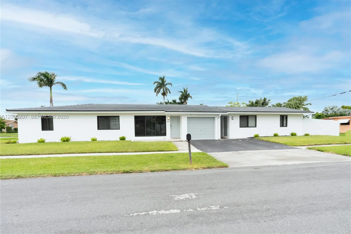 510 SE 3rd Ave #A, Dania Beach: photo 1 of 21
