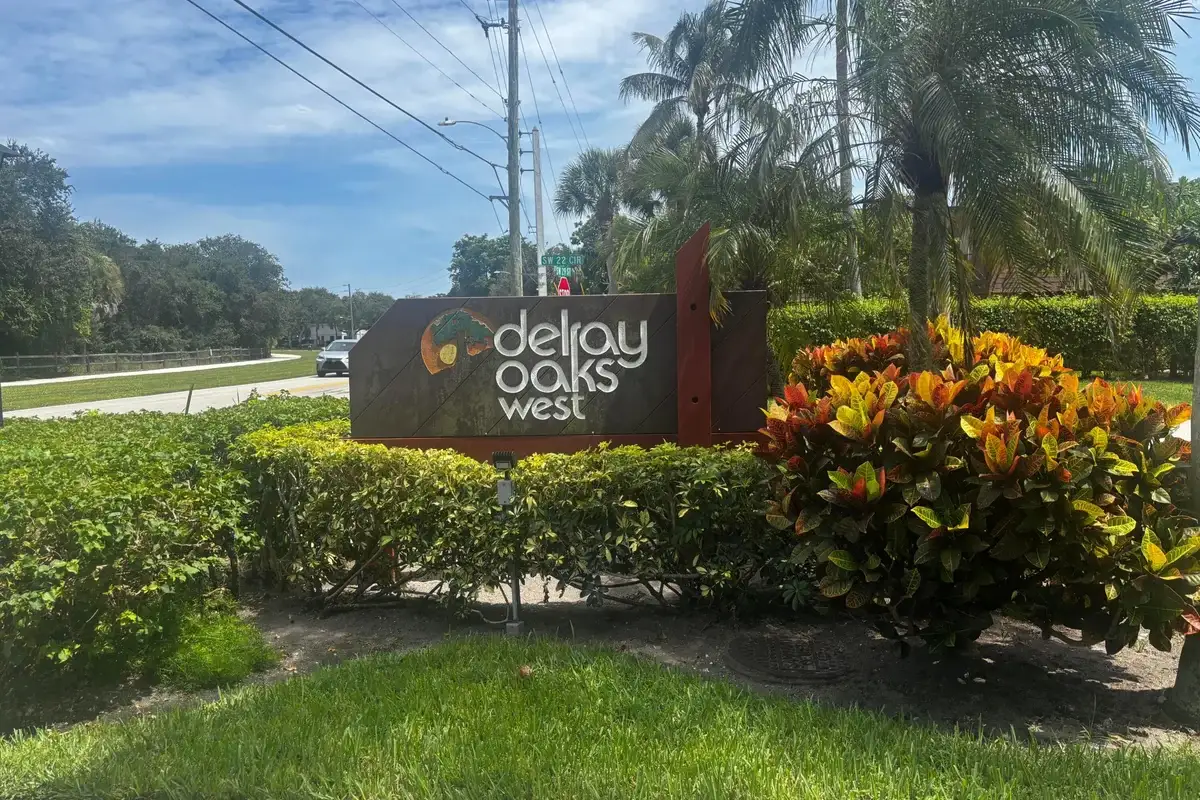 Condo in Delray Beach: photo 1 of 36