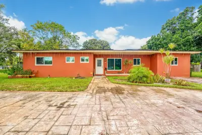 3250 E Glendale Blvd, Fort Lauderdale: photo 1 of 27