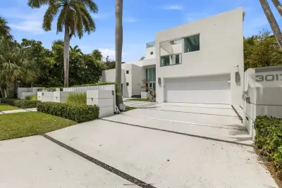 3017 N Atlantic Blvd, Fort Lauderdale: photo 1 of 53