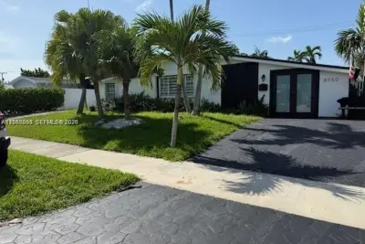 8950 SW 197th St, Cutler Bay: photo 1 of 17