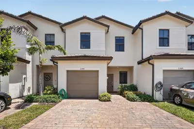 23441 SW 129th Ave, Homestead: photo 1 of 46