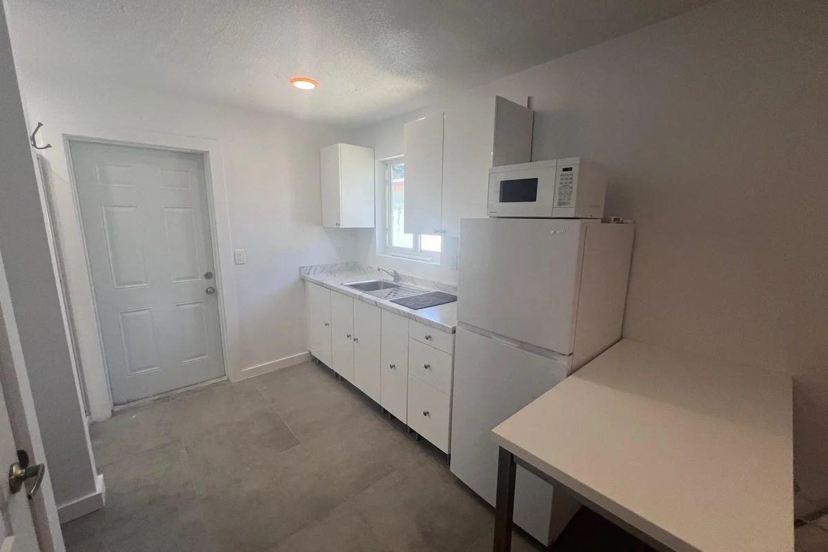 1244 W 27th St #B, Riviera Beach: photo 1 of 6