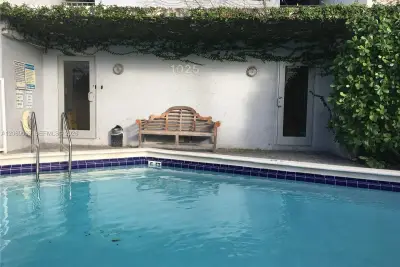 1025 Alton Rd #504, Miami Beach: photo 1 of 14