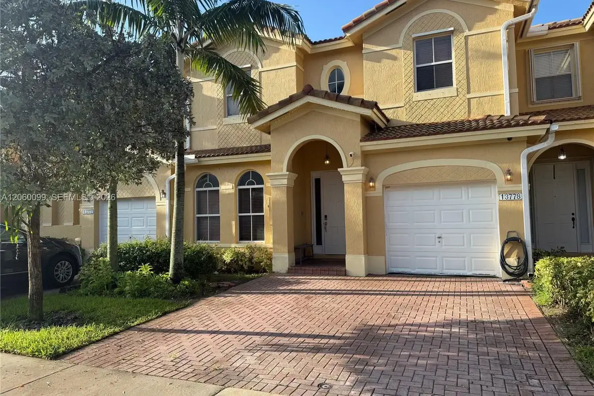 13778 SW 118th Ter, Miami: photo 1 of 23