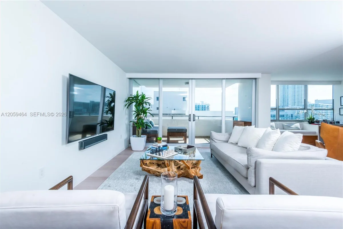 11 Island Ave #1004, Miami Beach: photo 1 of 26