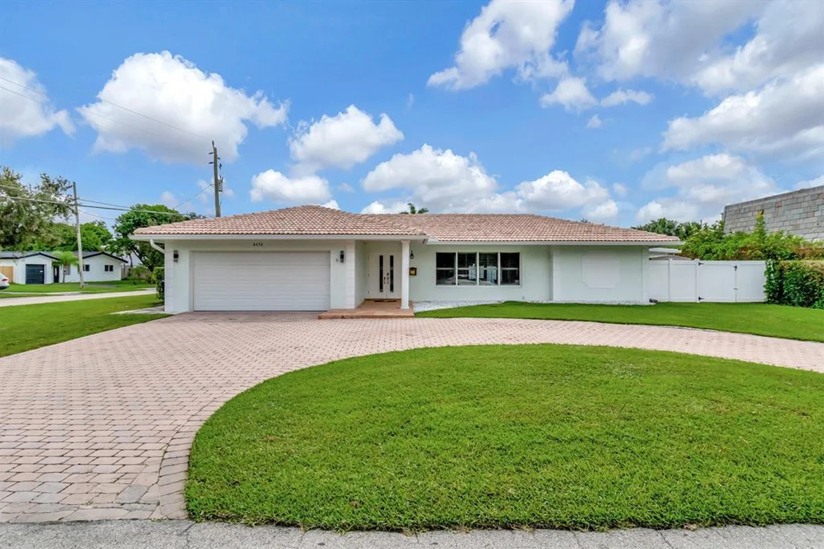 4450 NE 23rd Ave, Lighthouse Point: photo 1 of 32