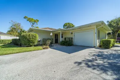 13144 Eastpointe Way, West Palm Beach: photo 1 of 21