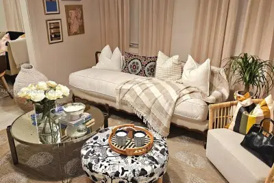 131 Zamora Ave #2, Coral Gables: photo 1 of 16