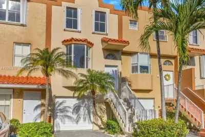 390 NW 86th Ct #803, Miami: photo 1 of 27