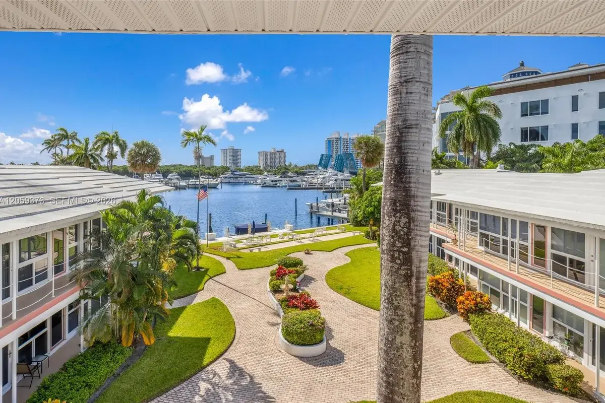 1124 Seminole Dr #4F, Fort Lauderdale: photo 1 of 35