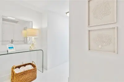 Condo in Miami Beach: photo 1 of 15