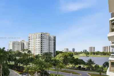 20185 E Country Club Dr #502, Aventura: photo 1 of 23
