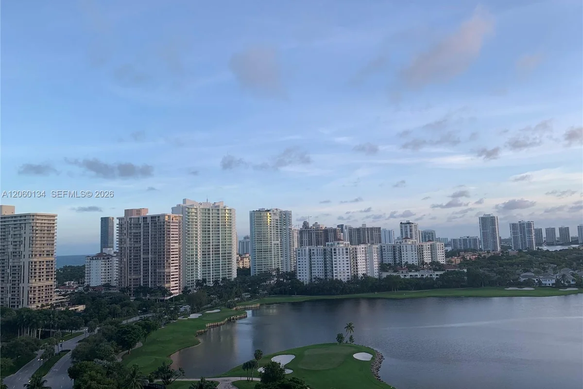 3625 N Country Club Dr #1805, Aventura: photo 1 of 23