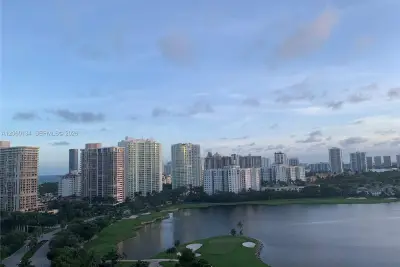 3625 N Country Club Dr #1805, Aventura: photo 1 of 23