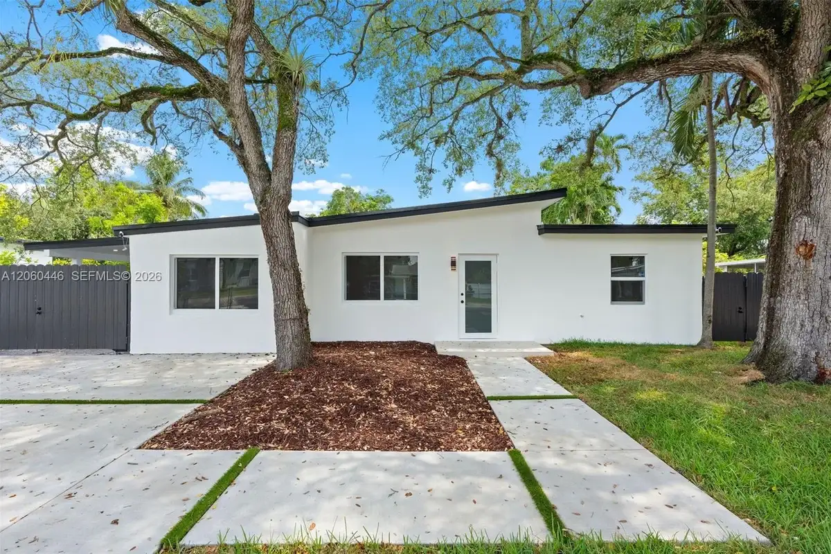35 Allen Rd, West Park: photo 1 of 30