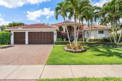 4675 Manderly Dr, Wellington: photo 1 of 29