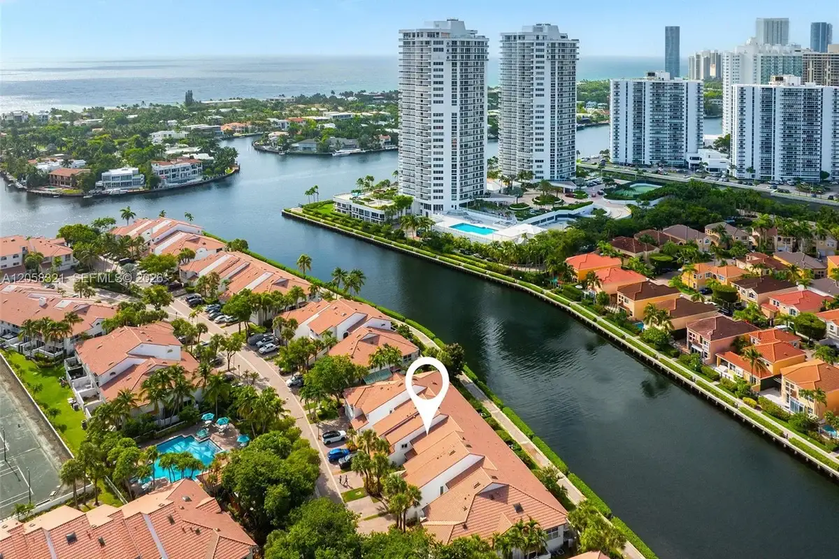 3748 NE 209th Ter, Aventura: photo 1 of 33