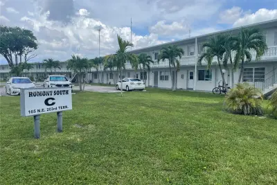 165 NE 203rd Ter #26, Miami Gardens: photo 1 of 26