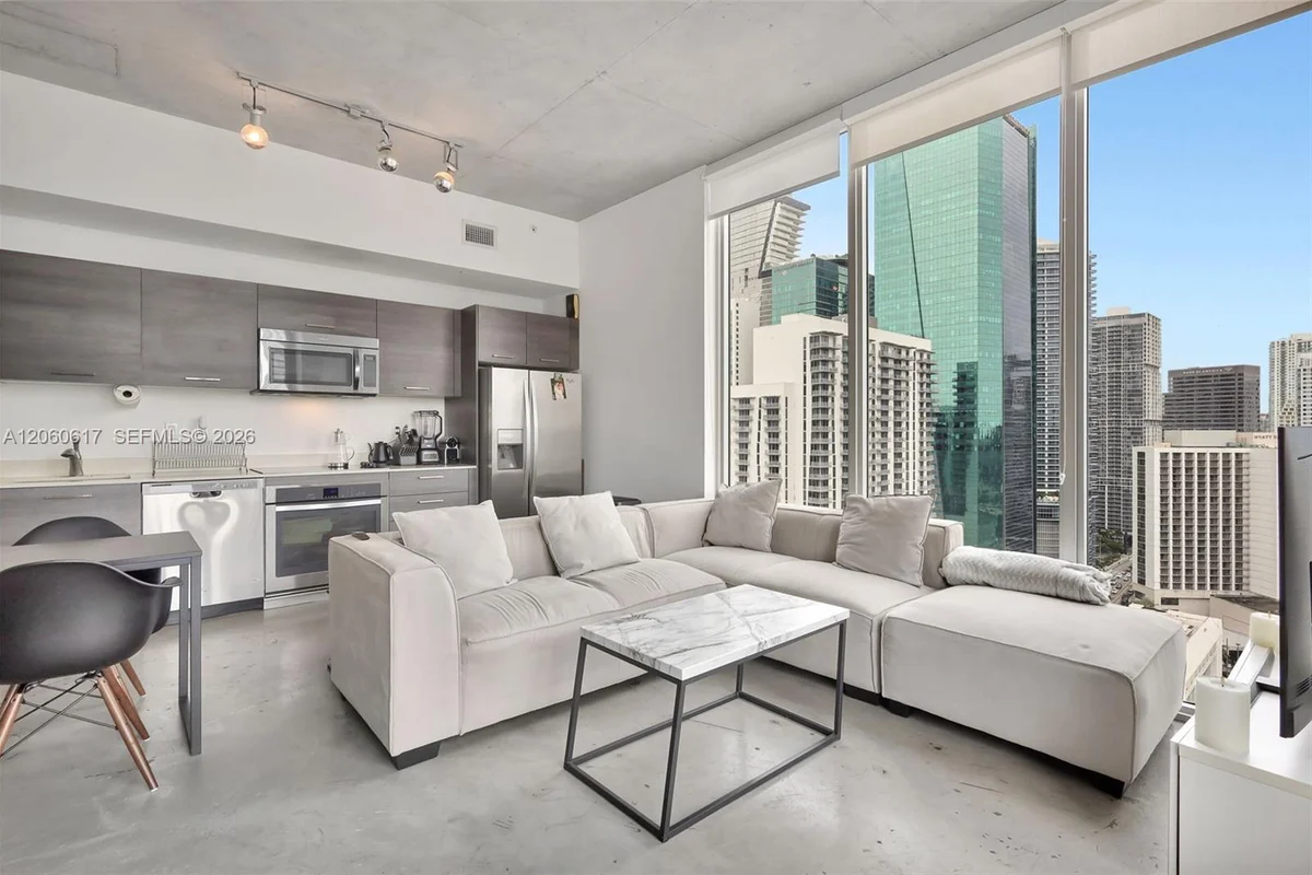 151 SE 1st St #2511, Miami: photo 1 of 35