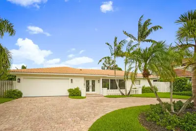 5110 NE 30th Ave NE, Lighthouse Point: photo 1 of 42