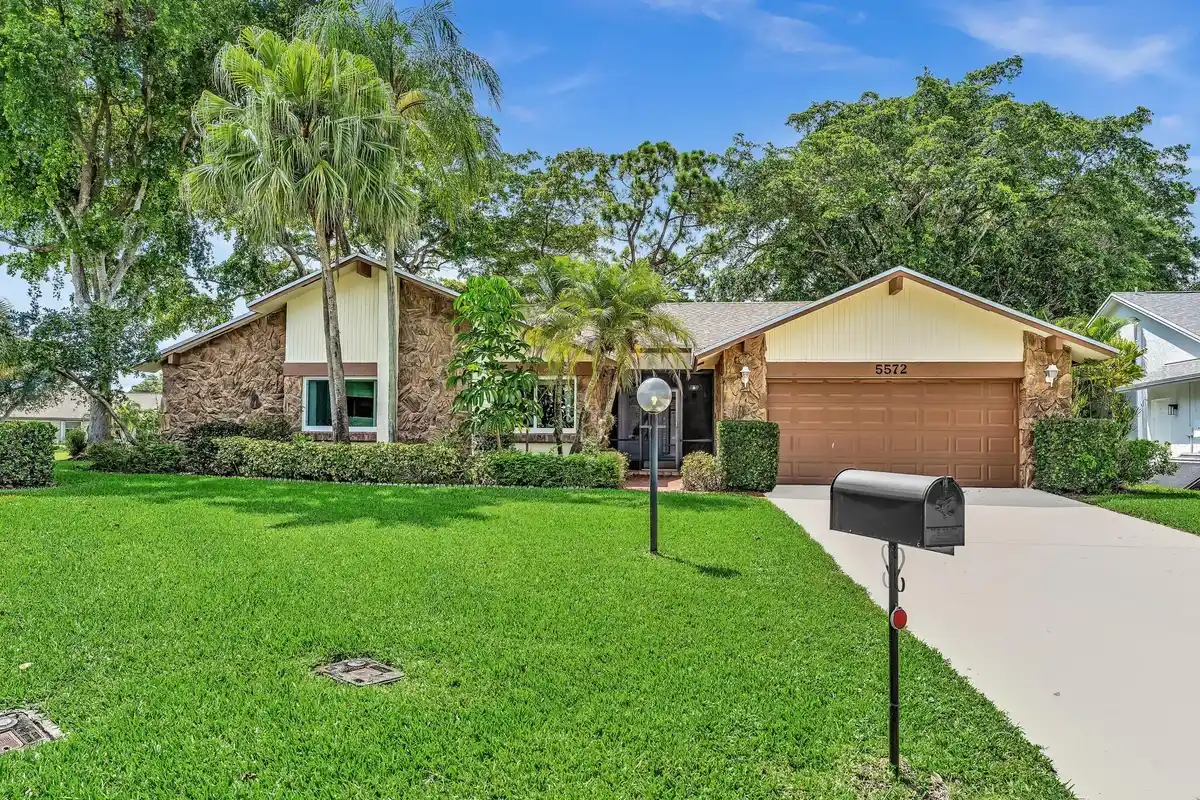 5572 Sugar Mill Ct, Delray Beach: photo 1 of 53