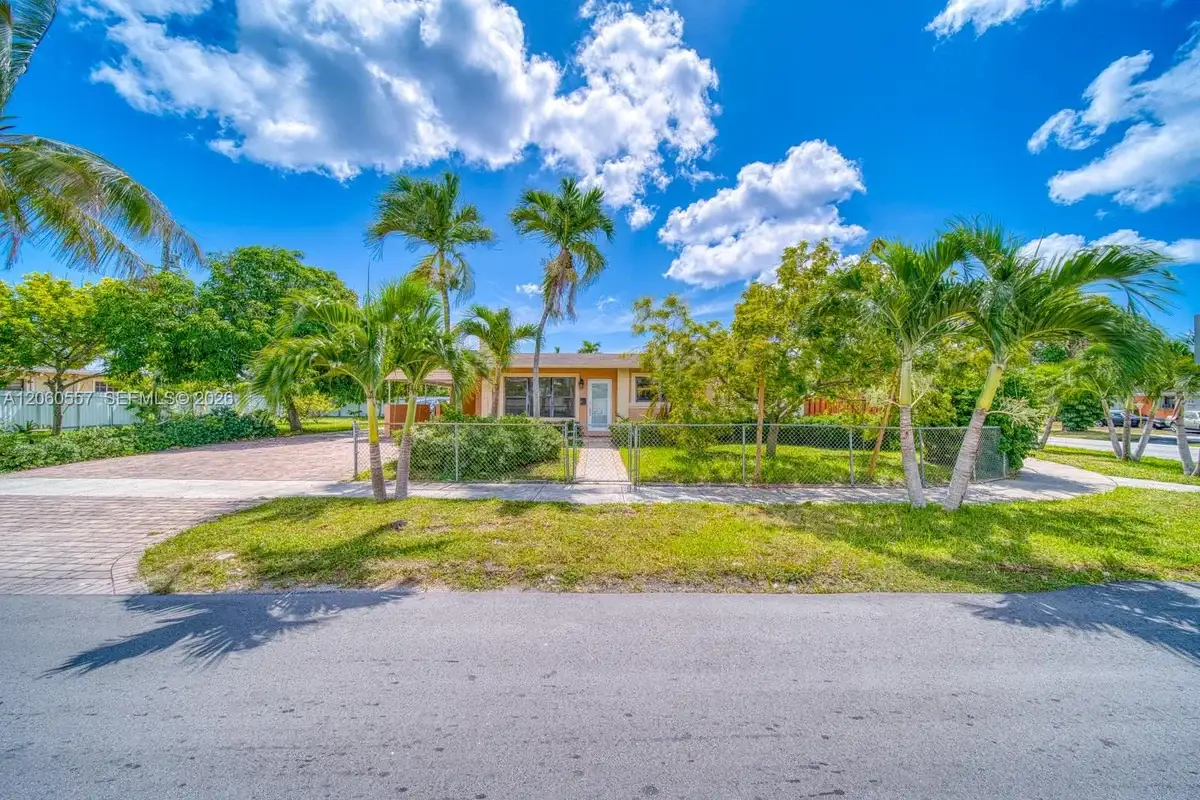 155 NW 191st St, Miami Gardens: photo 1 of 23