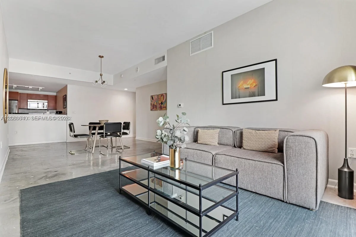 253 NE 2nd St #508, Miami: photo 1 of 27