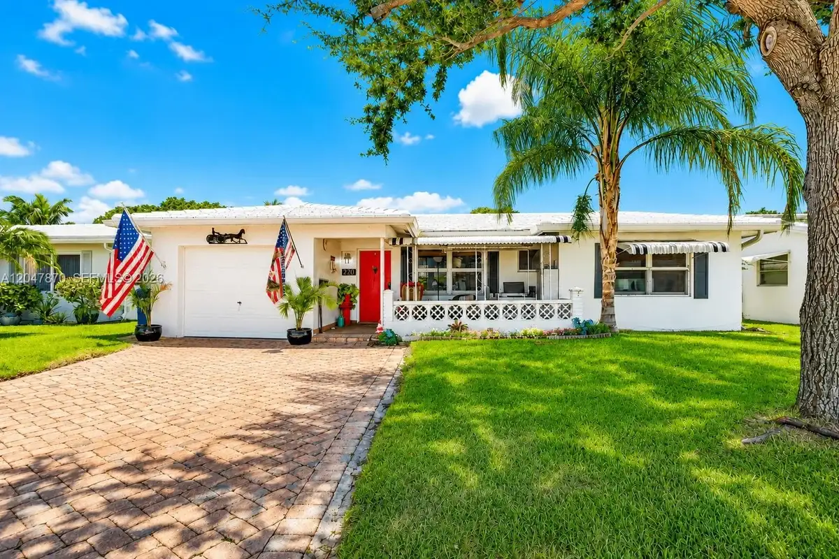 220 S Golf Blvd, Pompano Beach: photo 1 of 36