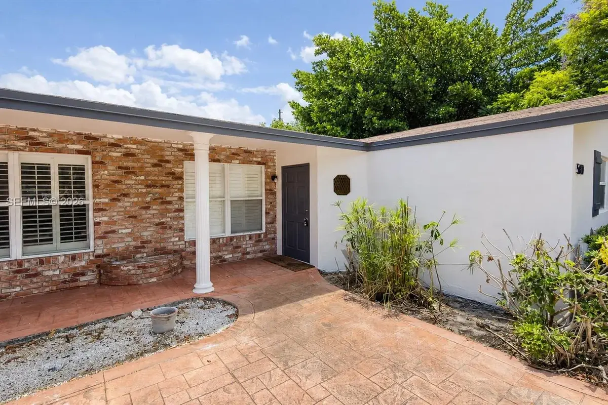 5040 NE 14th Ter, Fort Lauderdale: photo 1 of 23