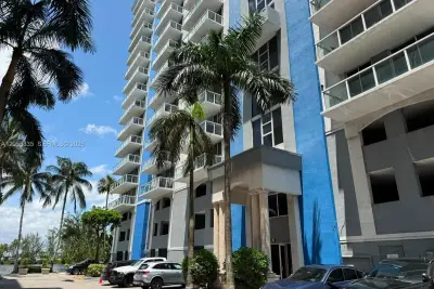 5085 NW 7th St #406, Miami: photo 1 of 32
