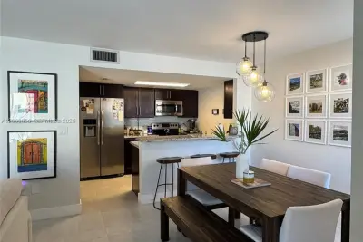 6845 SW 45th Ln #10, Miami: photo 1 of 19