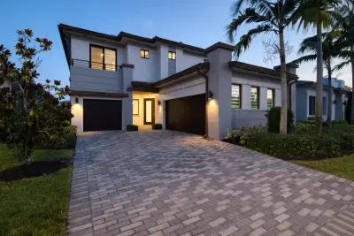 10890 Windward St, Parkland: photo 1 of 72